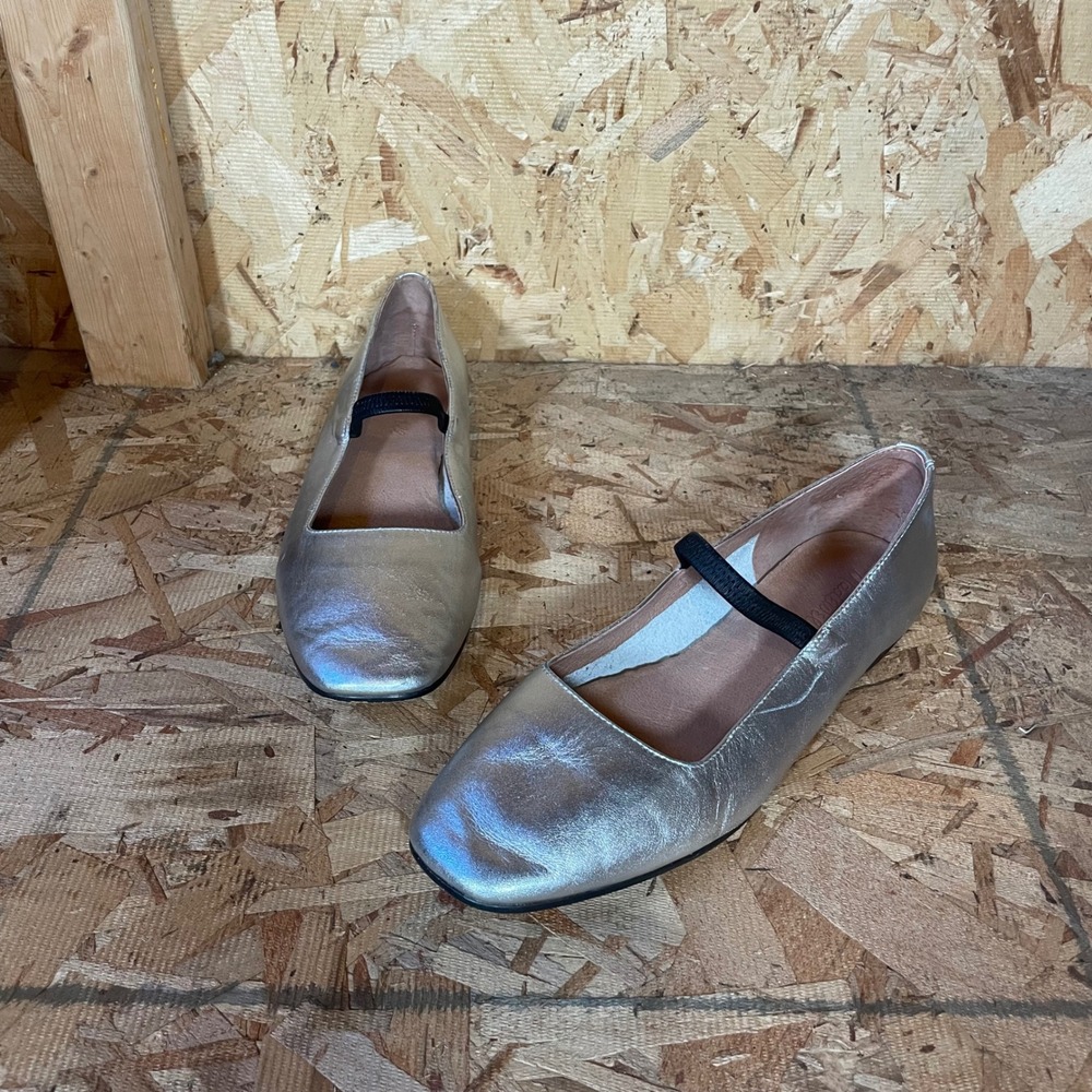 Madewell Mary Jane Flats Womens 8.5 Silver Metallic Leather Elastic Strap Ballet